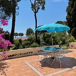 Rez-de-chaussee Dans Grand Jardin Provencal, A La Tatiana Антиб