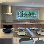 Rez-de-chaussee Dans Grand Jardin Provencal, A La Tatiana Апартаменты