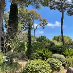 Rez-de-chaussee Dans Grand Jardin Provencal, A La Tatiana Антиб
