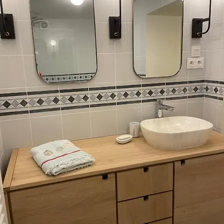 Rez-de-chaussée Dans Grand Jardin Provençal, à La Tatiana Apartamento